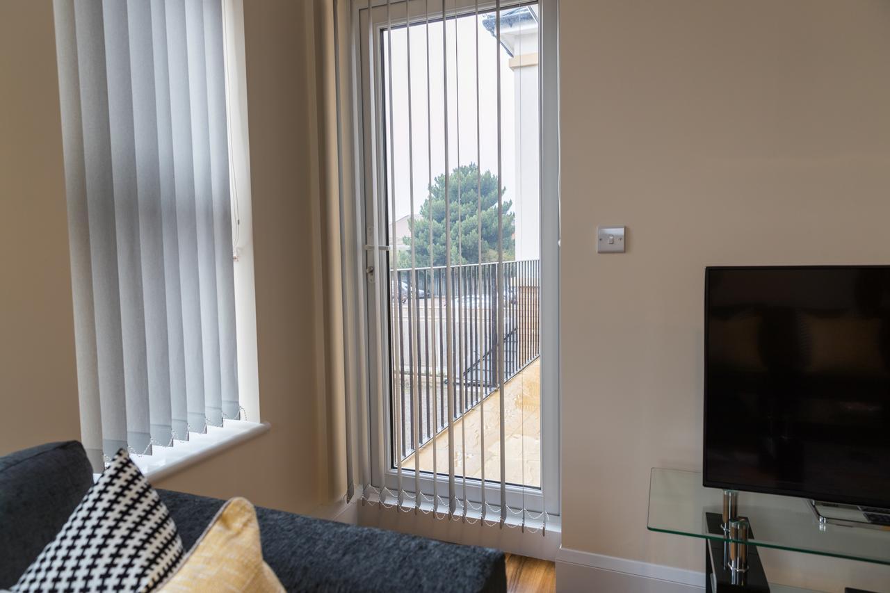 Ashford  London Heathrow Serviced Apartments מראה חיצוני תמונה